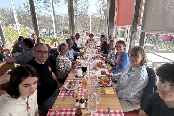 Déjeuner des familles : saveurs et échanges